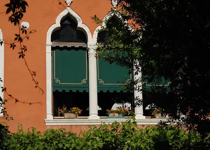 Pensione Accademia - Villa Maravege